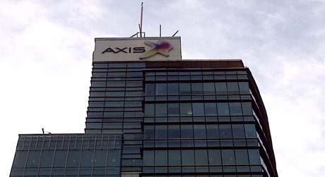 Axis Minta Kemenkominfo Kaji Kembali Penundaan Trial LTE